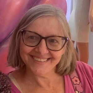 Meet your Posher, Elizabeth